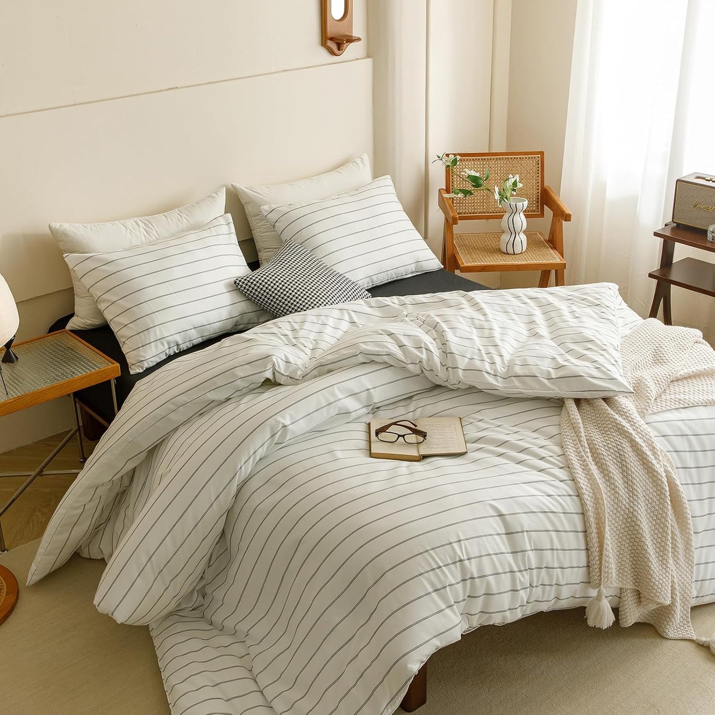 Striped Queen Comforter Set White Black Bedding Comforter Sets White Queen Comforter Soft Farmhouse Comforter with 2 X Pillow Cases