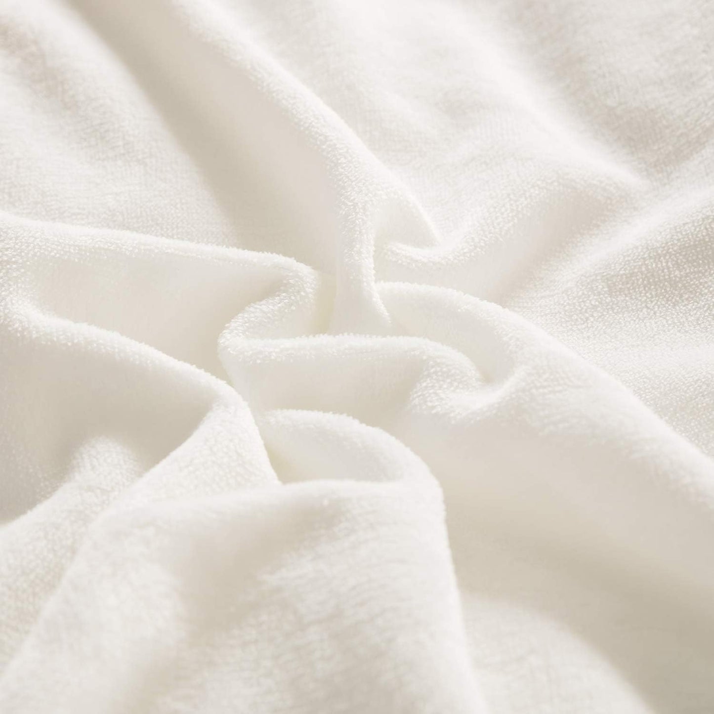 White Velvet Queen Comforter Set Fluffy Bedding Comforter Sets Soft Comforter Queen with 2 X Pillow Cases